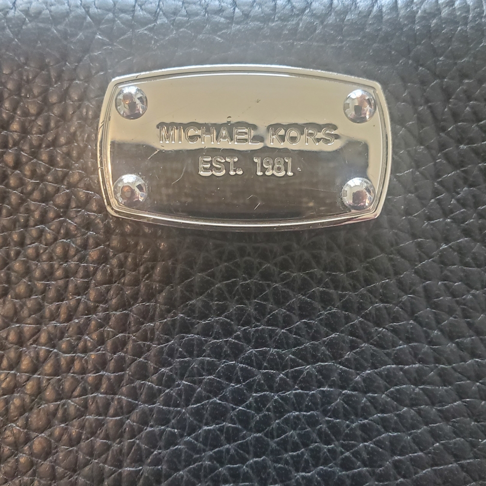 MICHAEL KORS Wallet/Wristlet - Pebbled Black - Picture 2 of 6